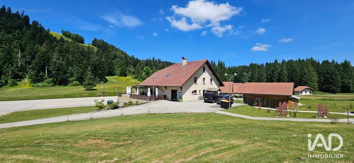 Photo 1 - Commerce à HAUTEVILLE-LOMPNES