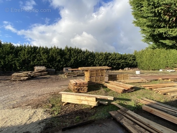 Maison à NANTEUIL-EN-VALLEE