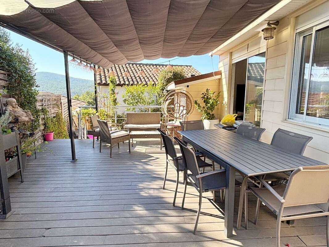 Maison à ROQUEBRUNE-SUR-ARGENS