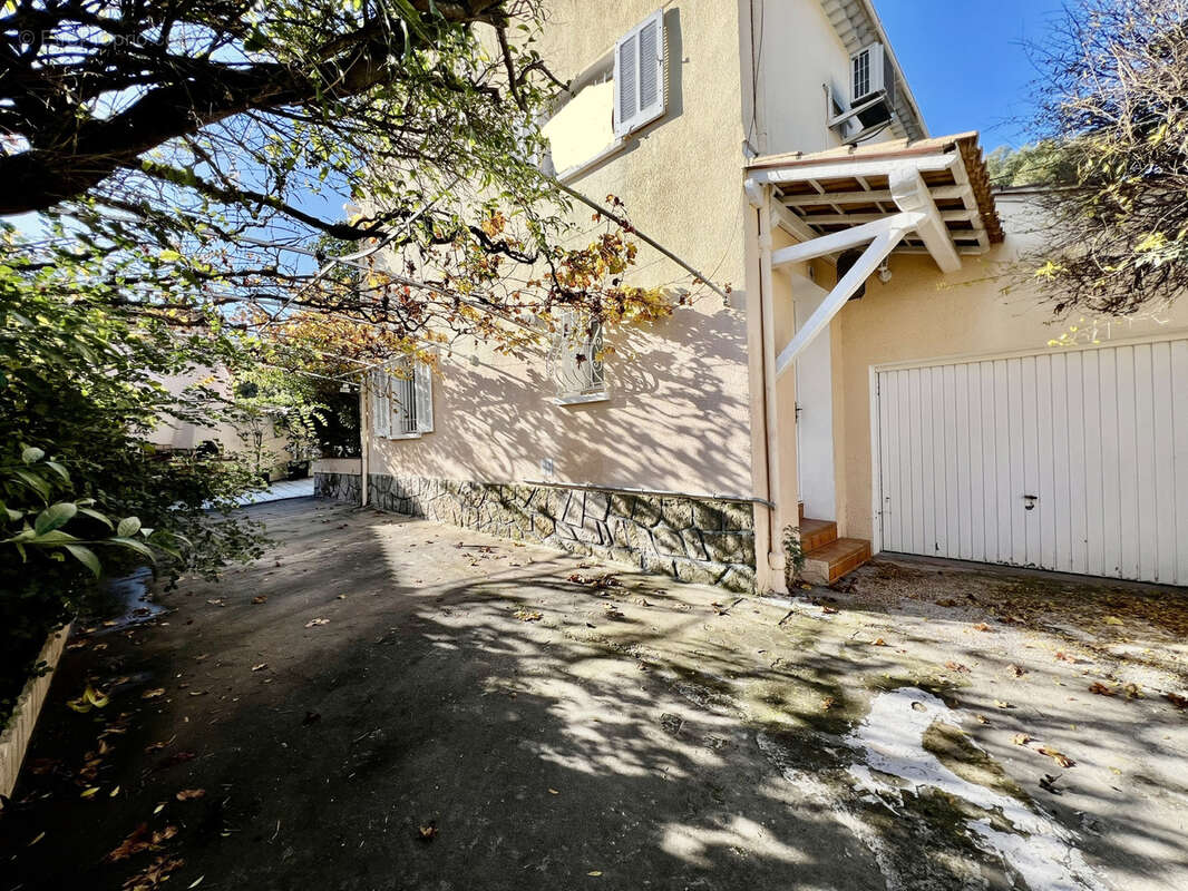 Maison à SIX-FOURS-LES-PLAGES