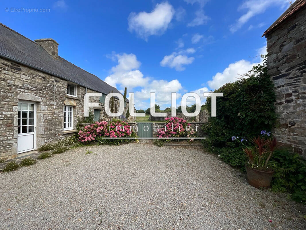 Maison à LES MOITIERS-D'ALLONNE