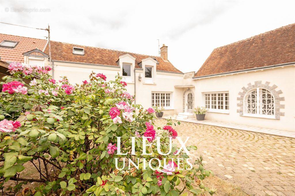 Maison à CHISSAY-EN-TOURAINE