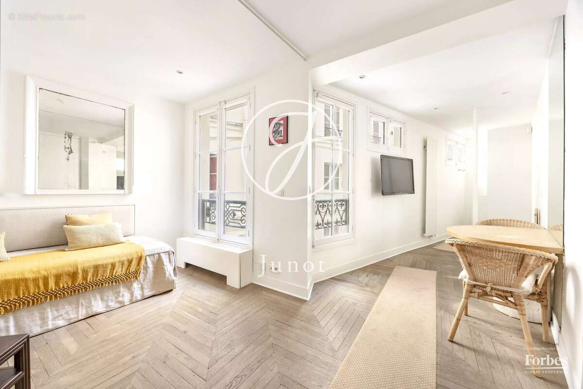Appartement à PARIS-6E