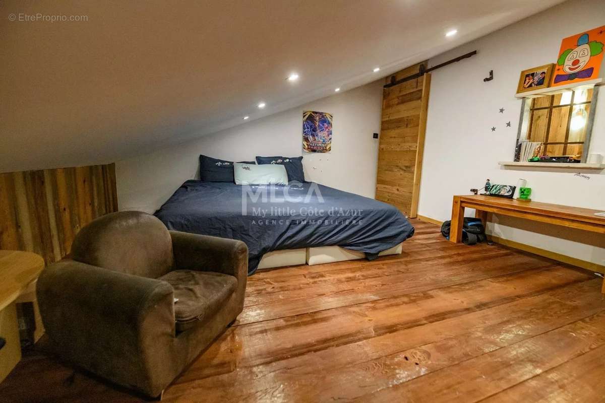 Appartement à SAINT-ETIENNE-DE-TINEE