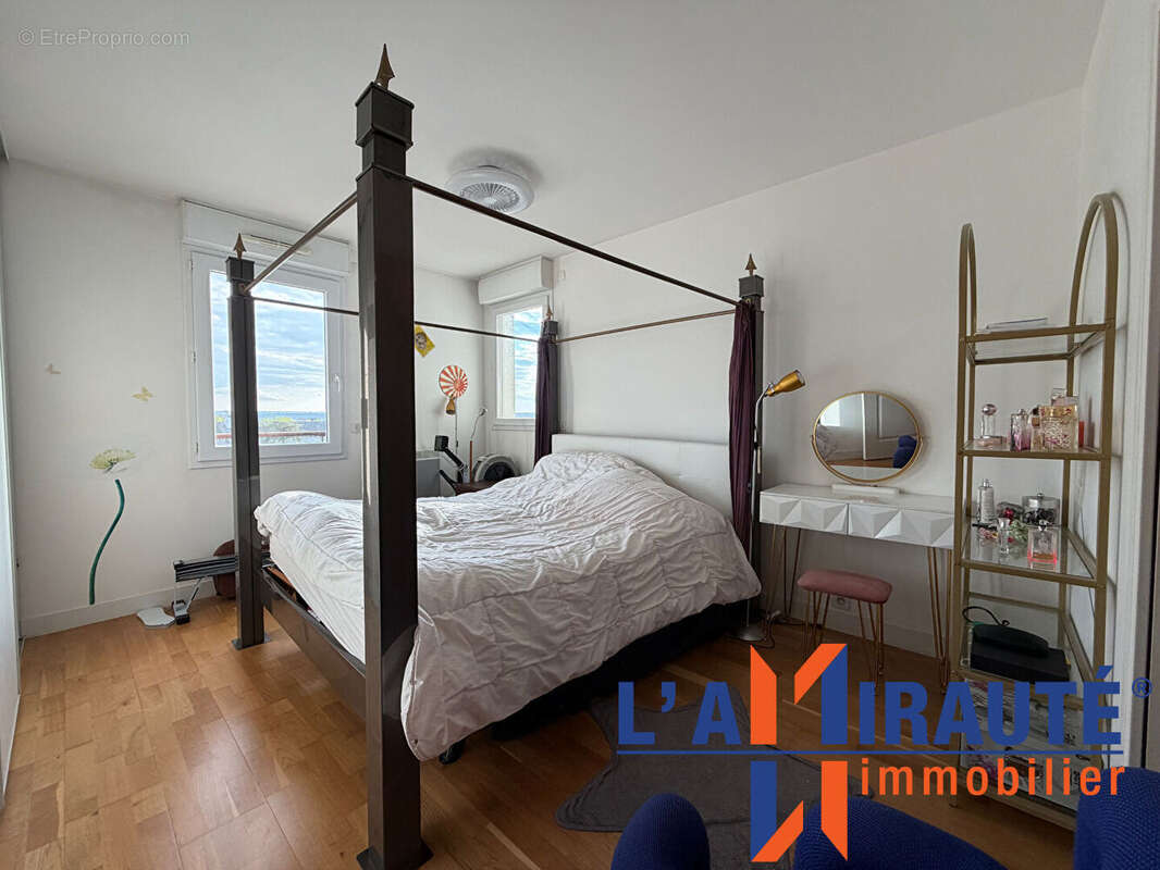 Appartement à SARTROUVILLE