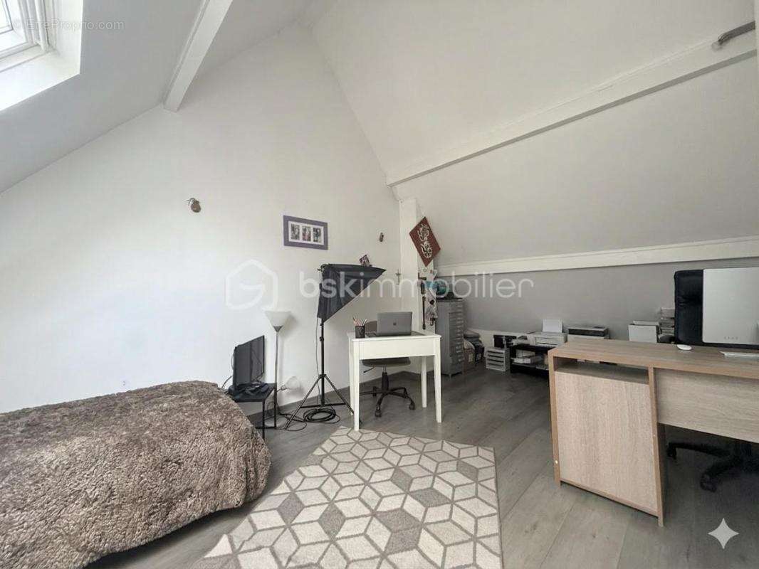 Rare sur le secteur : maison avec 2 chambres en RDC et sous-sol total - photo 15