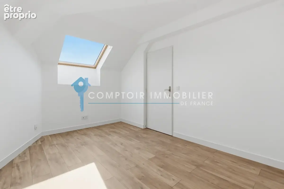 DPT (38) - A VENDRE - 5P - Rez-de-jardin - CROLLES - photo 10
