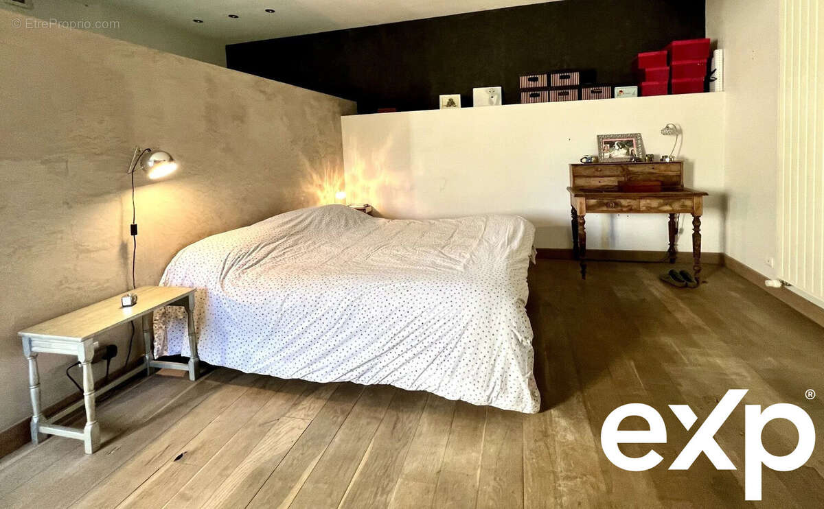 Maison à LE BUISSON-DE-CADOUIN