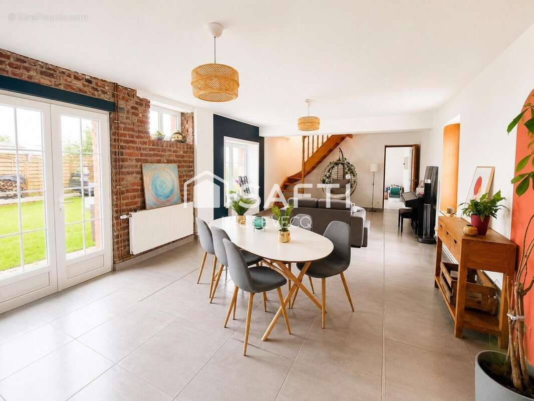 Maison 180 m² à Preux-Au-Bois  - photo 6