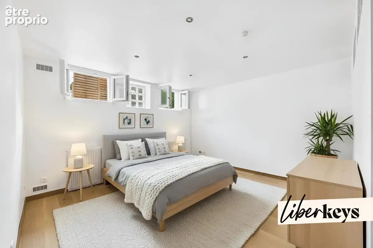 Magnifique maison de ville entièrement rénovée – 137 m² – 3 chambres – terrasses – garage - rer a pied - photo 12