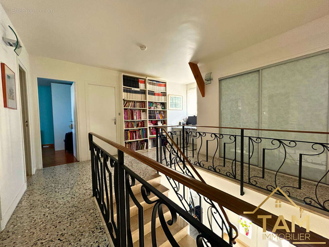 Maison à SAINT-CYR-L&#039;ECOLE