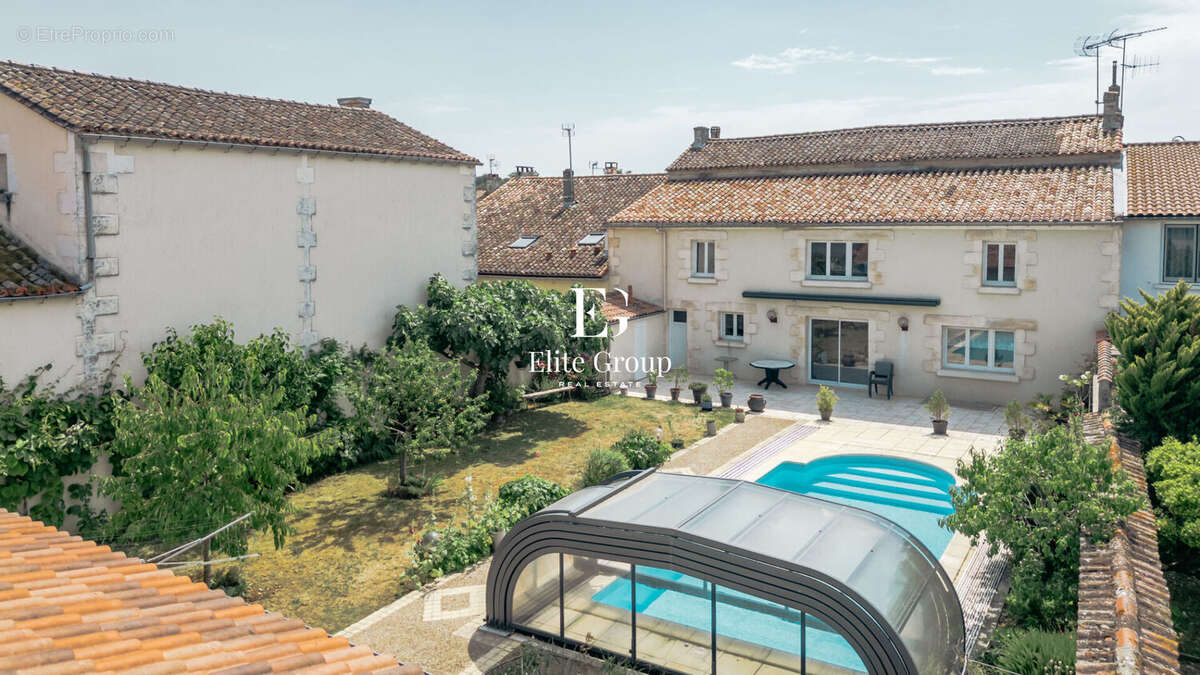 Maison à CHATEAUNEUF-SUR-CHARENTE