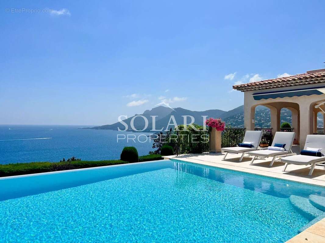 Maison à THEOULE-SUR-MER