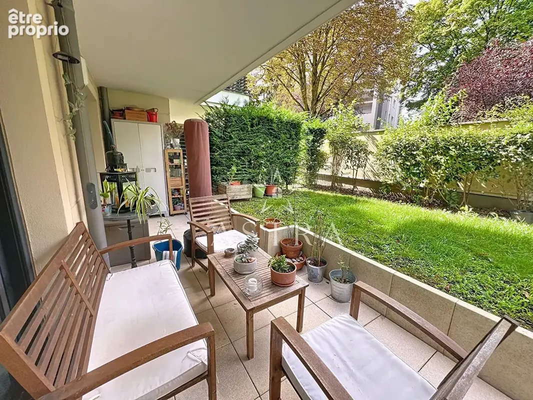 Rez-de-jardin - Au calme dans une résidence de Standing - photo 2