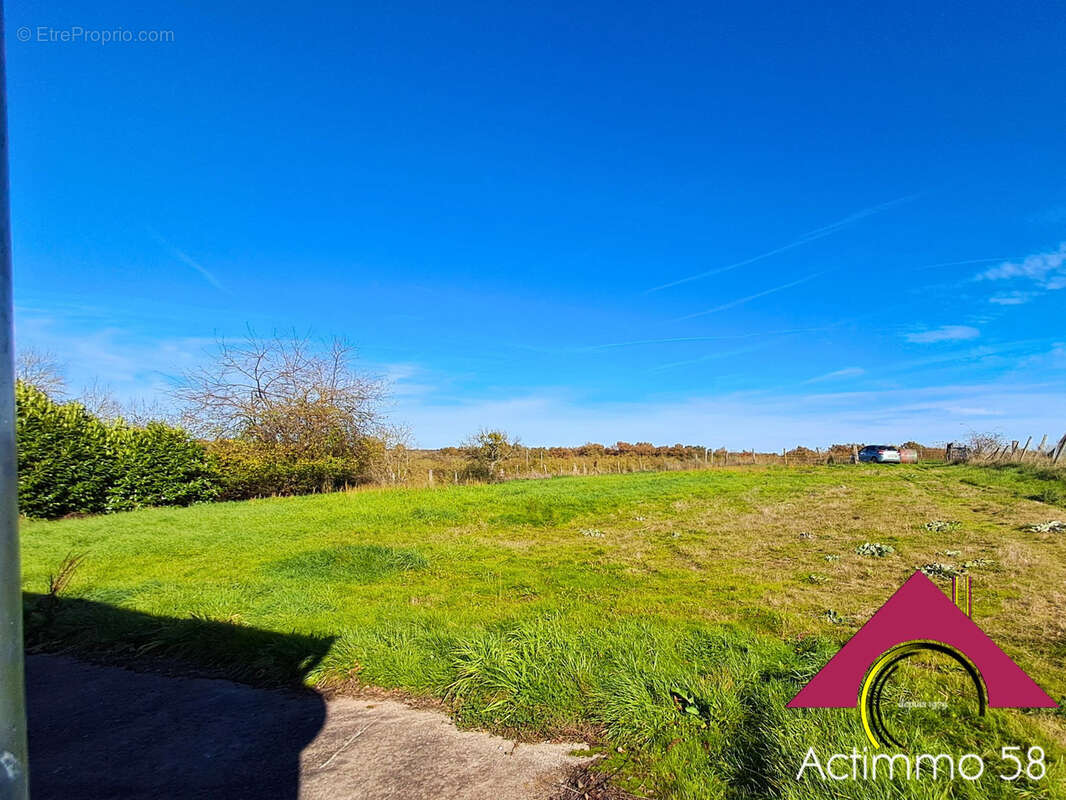 Maison à SAINT-PIERRE-LE-MOUTIER