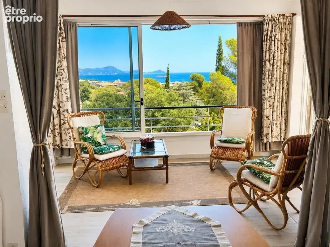 Appartement à FREJUS