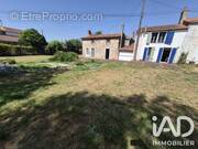 Photo 1 - Maison à SAINT-HILAIRE-LE-VOUHIS
