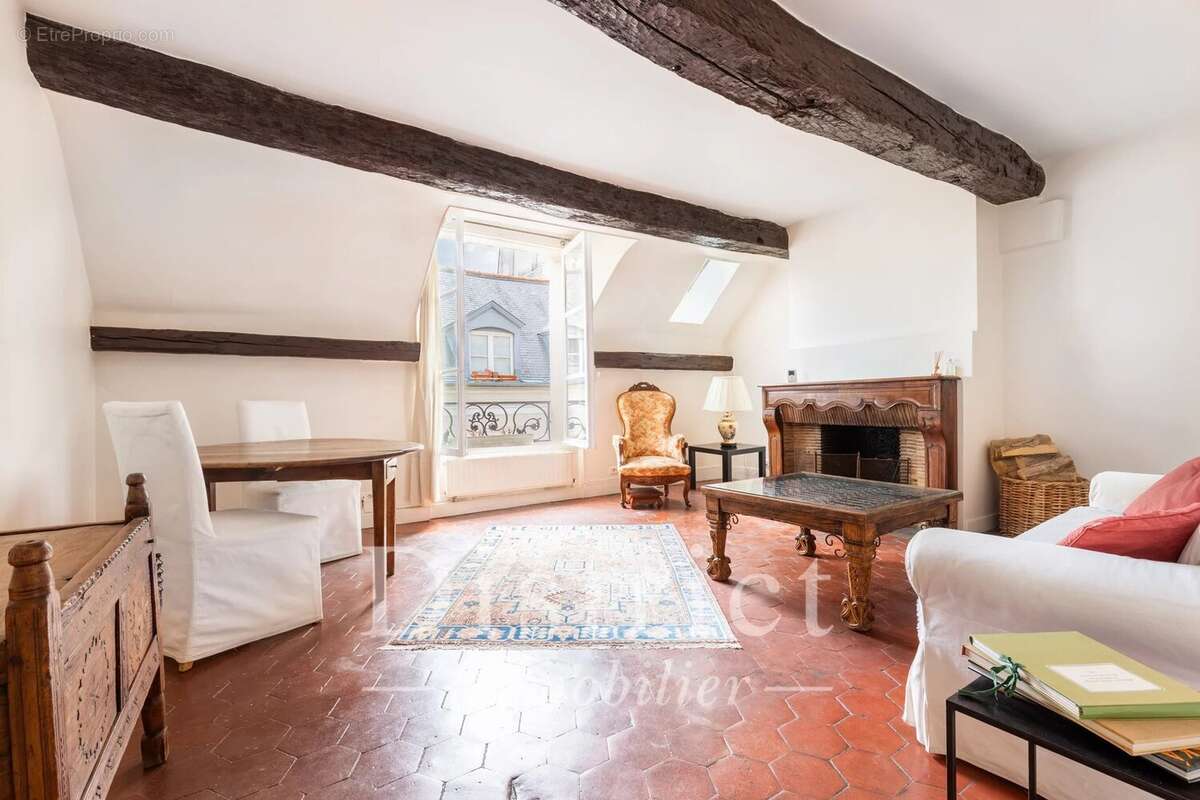 Appartement à PARIS-4E