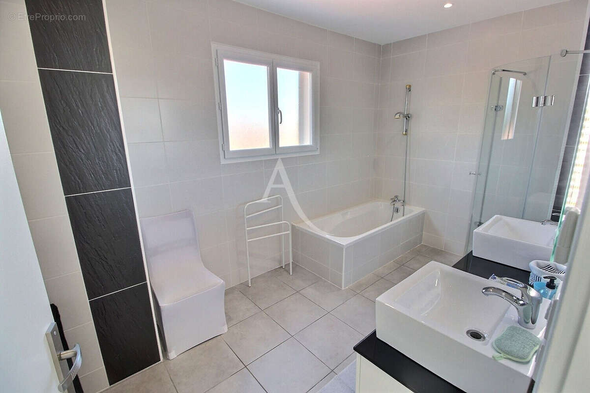 Maison à MONTESQUIEU-DES-ALBERES