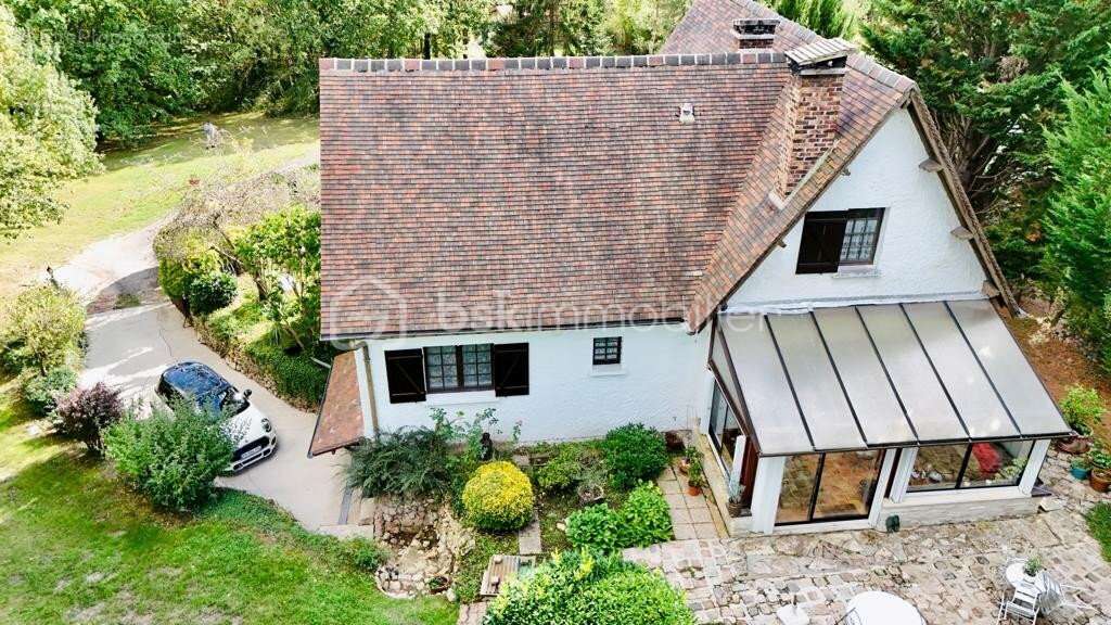 Maison à SAINT-MAURICE-MONTCOURONNE