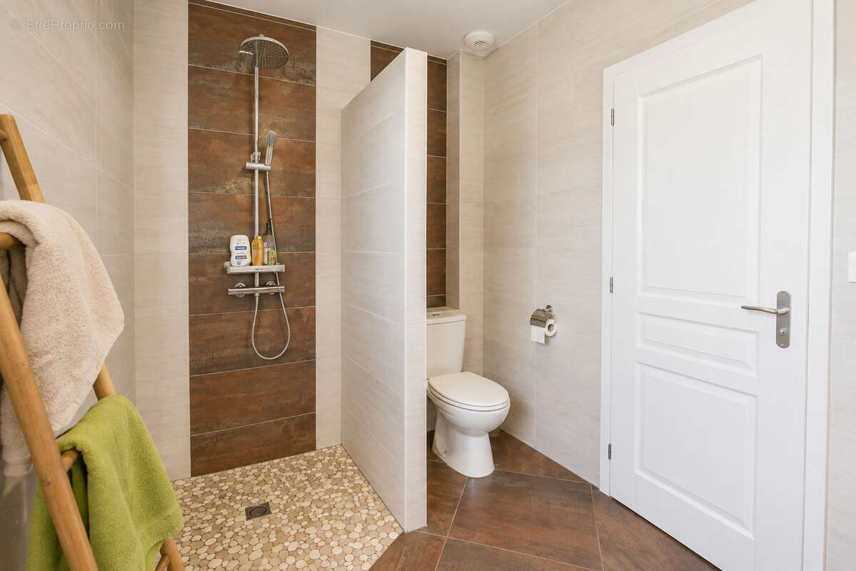 Maison contemporaine 4 pièces à vendre à Blaignan Prignac - photo 7