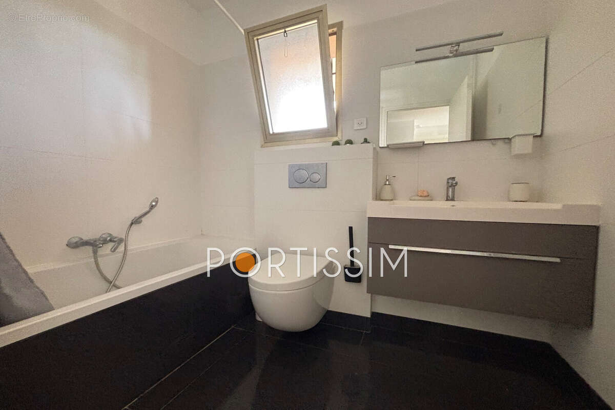 Appartement 86 m² à Saint-Laurent-Du-Var  - photo 9