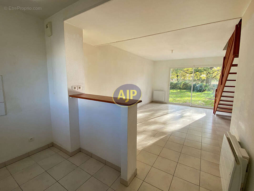 Maison à VENDAYS-MONTALIVET