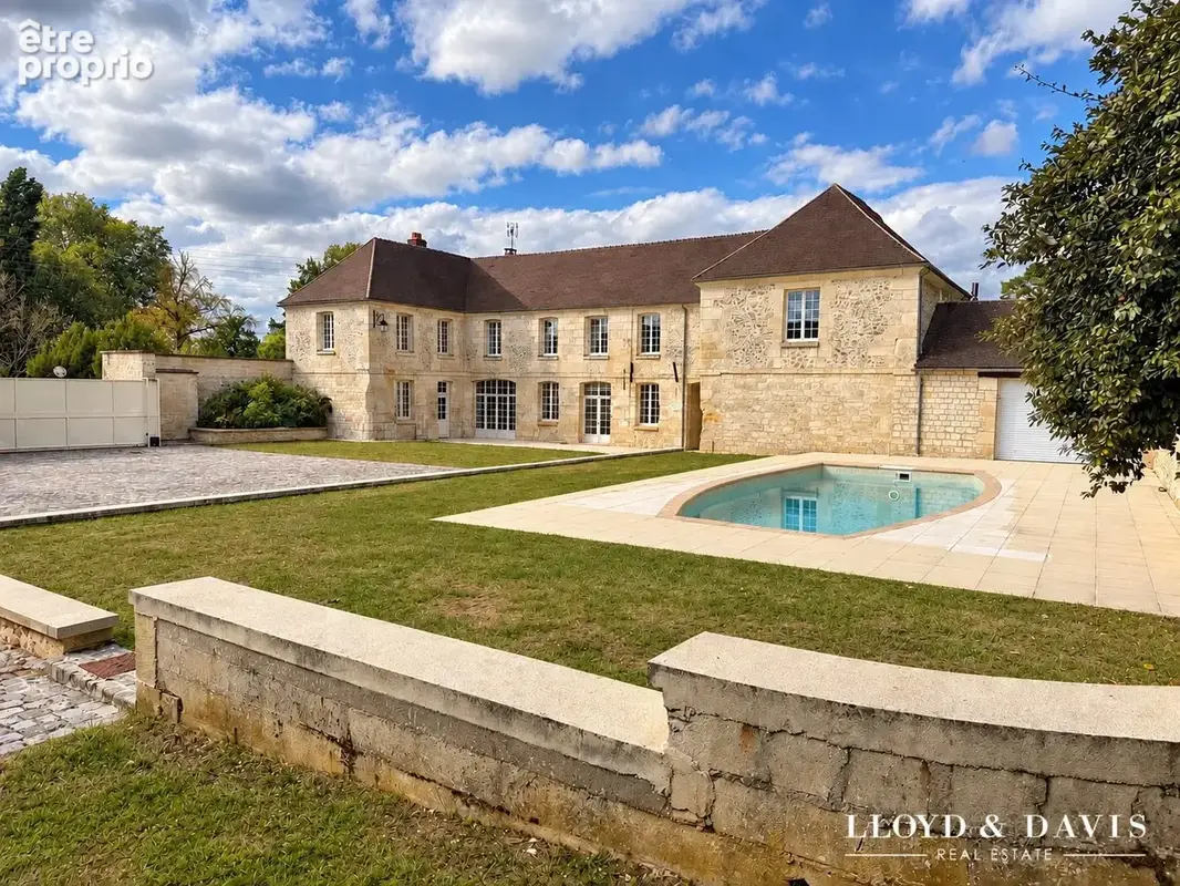 Photo Maison à Senlis au prix de 1 190 000€