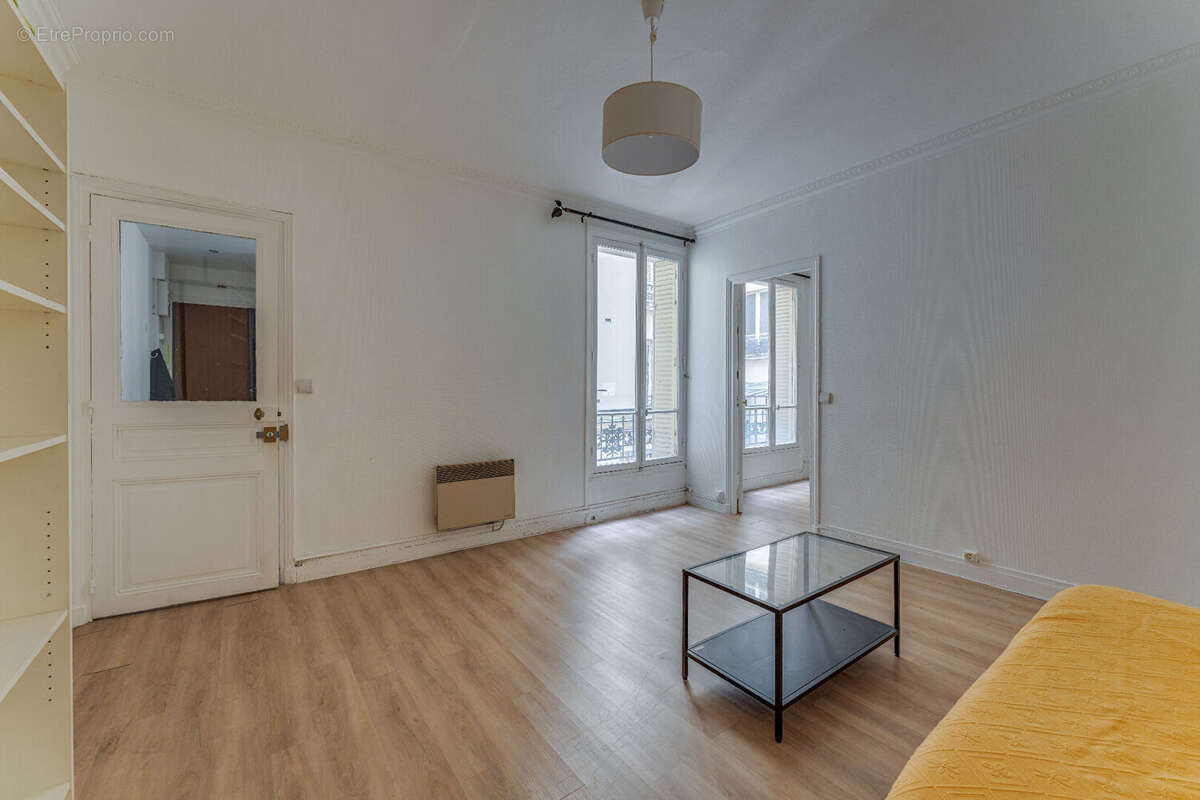 Appartement à PARIS-10E