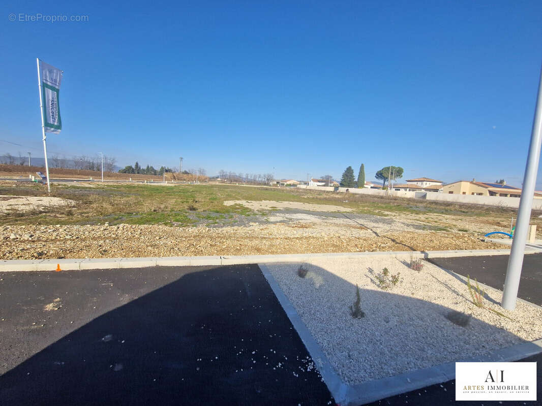 Terrain à PIERRELATTE