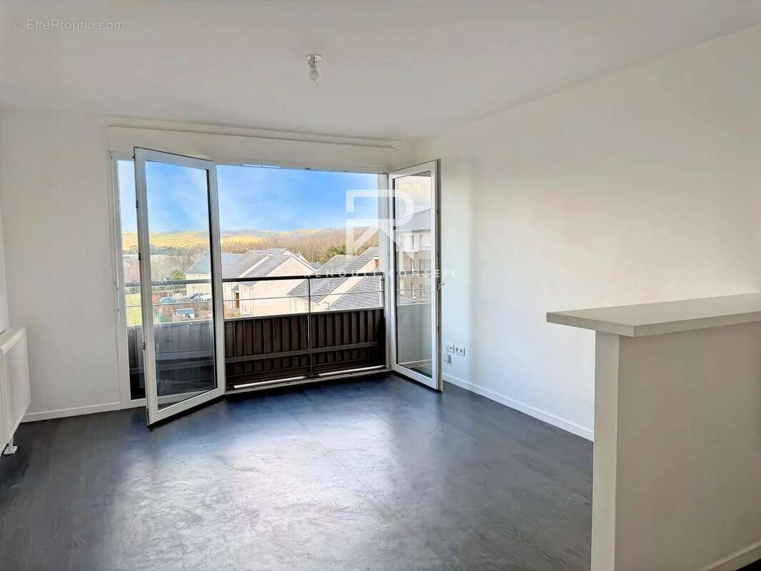 Appartement à SAINT-ETIENNE-DU-ROUVRAY