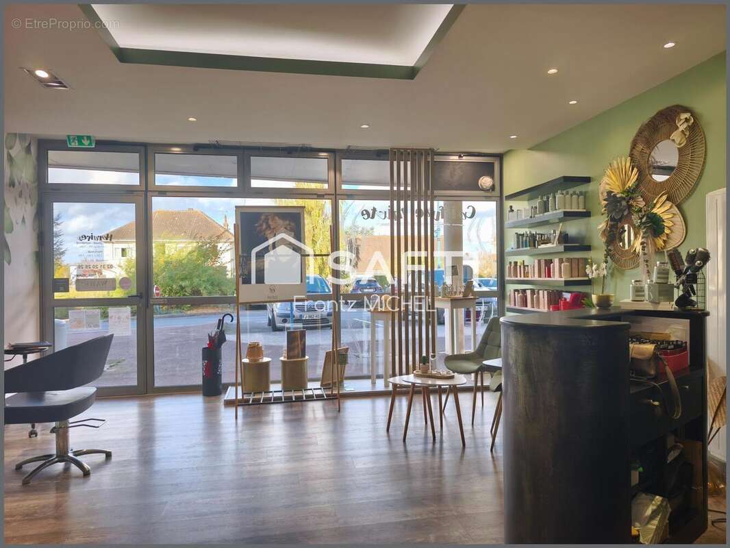 Photo 2 - Commerce à MEZIDON-CANON