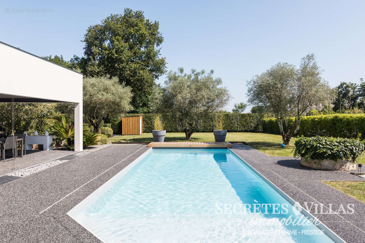 Bouliac villa contemporaine 287m2 avec vue et s/sol 150m2 - photo 13