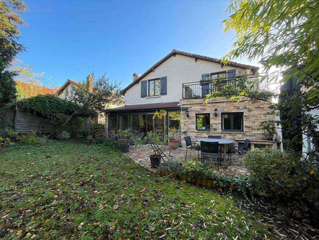 Maison à MONTIGNY-LES-CORMEILLES