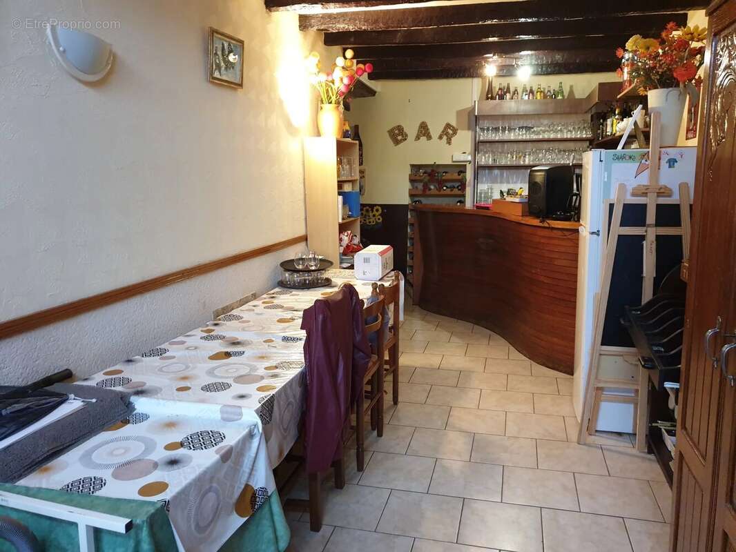 Restaurant avec deux appartements - photo 2