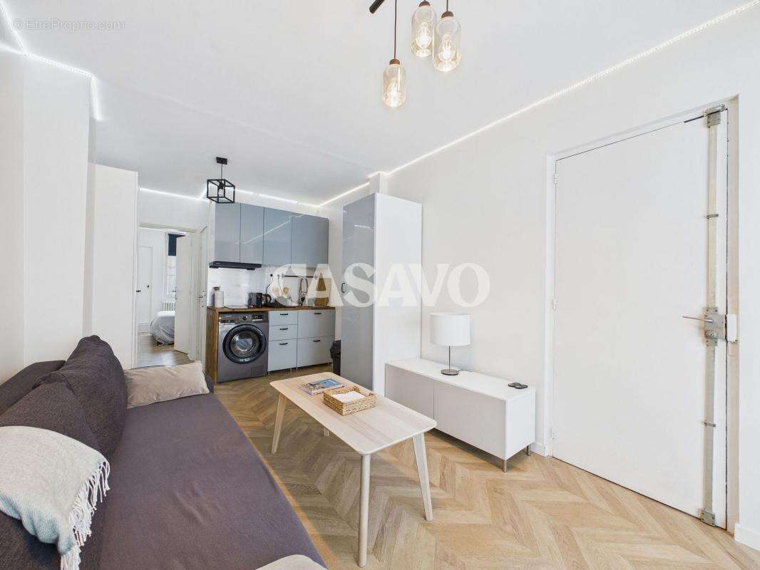 Appartement à PARIS-17E