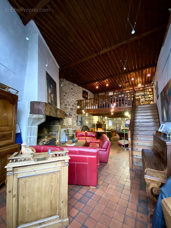 Maison à MONTPEYROUX