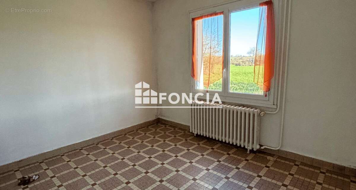 Maison à SAINT-AUBIN-DE-LOCQUENAY