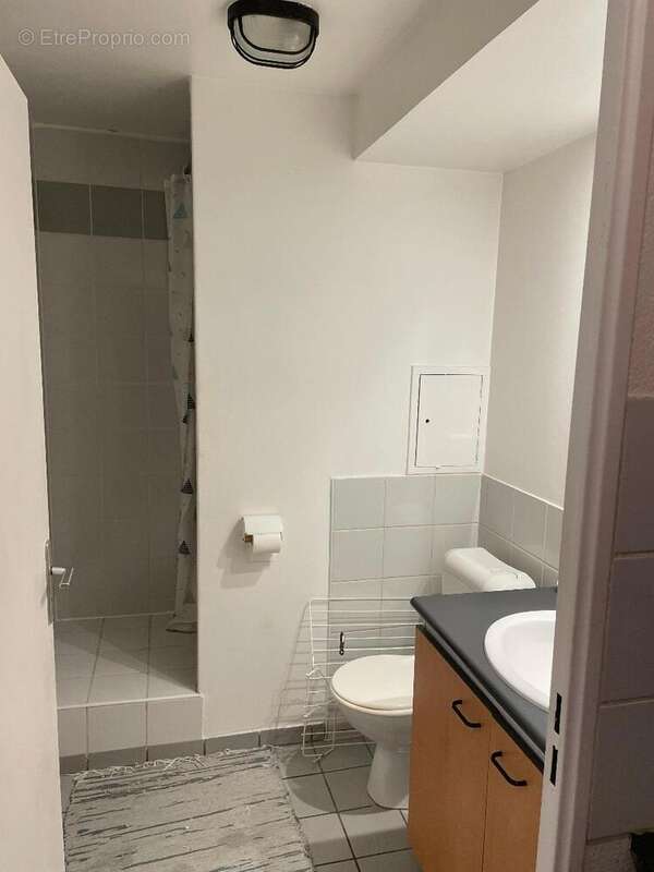   - Appartement à LYON-3E