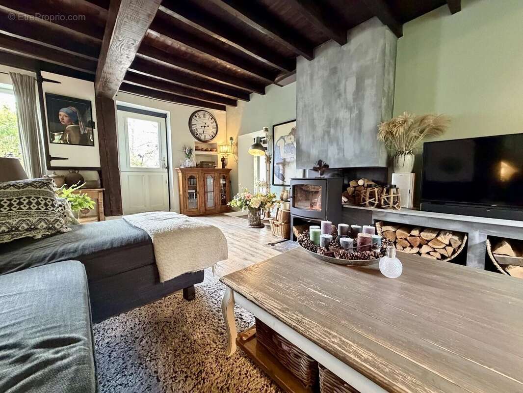 Maison à SAVIGNY-POIL-FOL