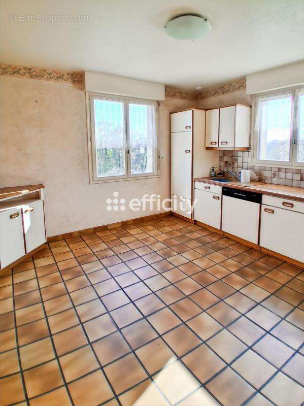 Maison à LE HAUT-CORLAY