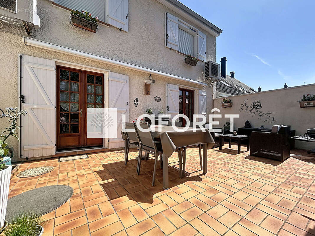 Maison à CESSON