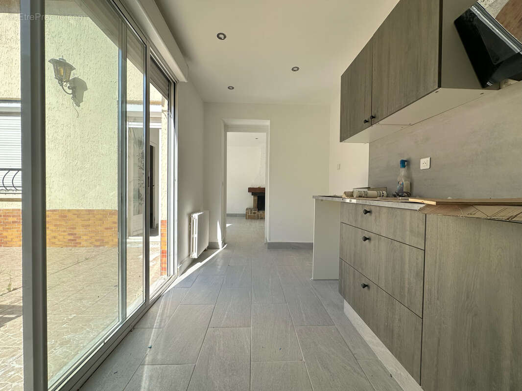 REIMS - Immeuble 4 appartements secteur CERNAY / GEORGES BOUSSINESQ - photo 3
