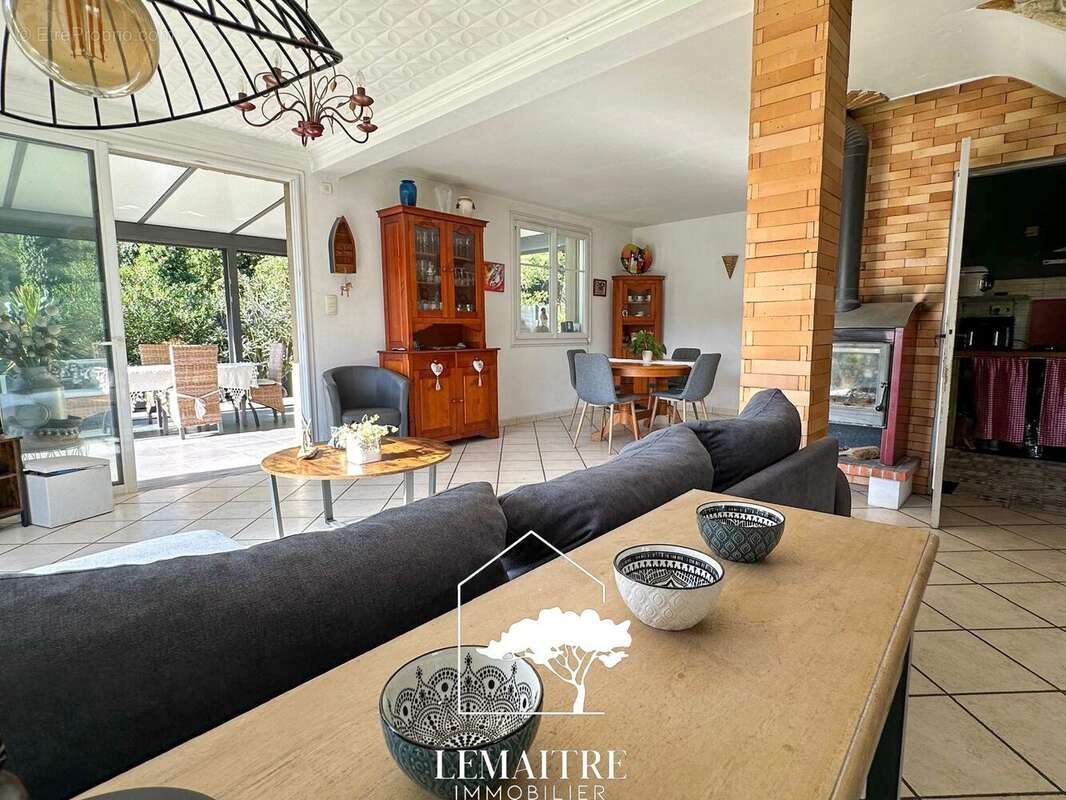 Maison à LES MATHES