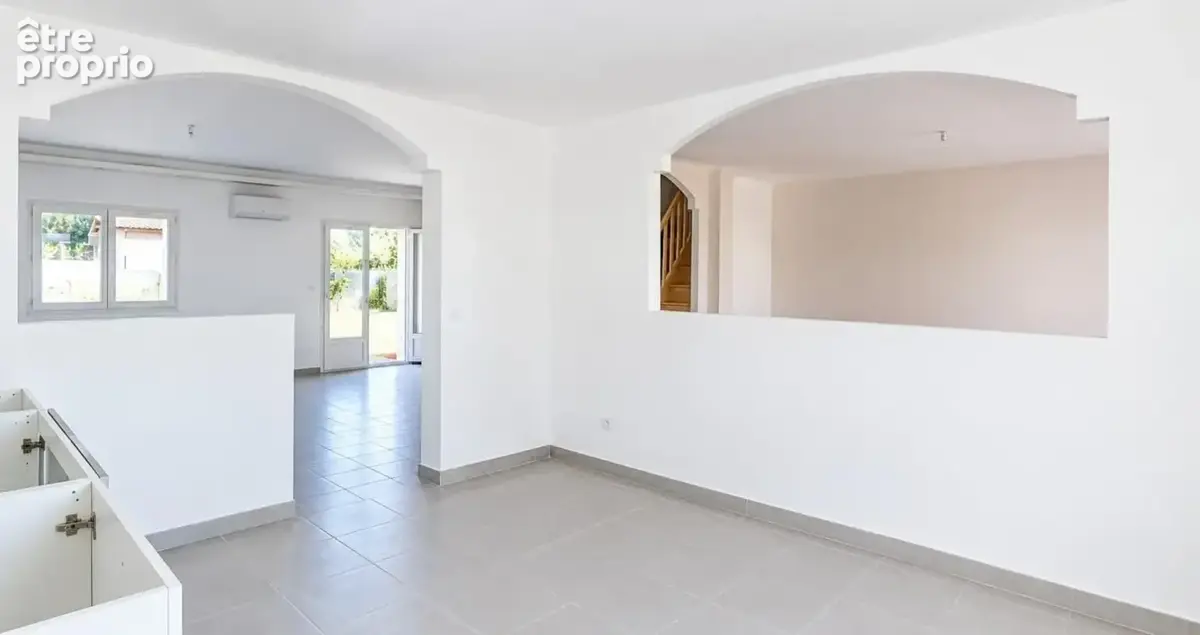 Maison 6 pièces 180m2 avec un terrain de 800m2 et un autre de 1120m2 LA ROCHE CHALAIS (24) - photo 4