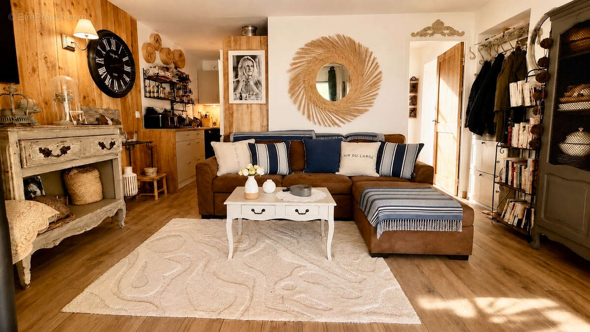 Appartement à LES ISSAMBRES