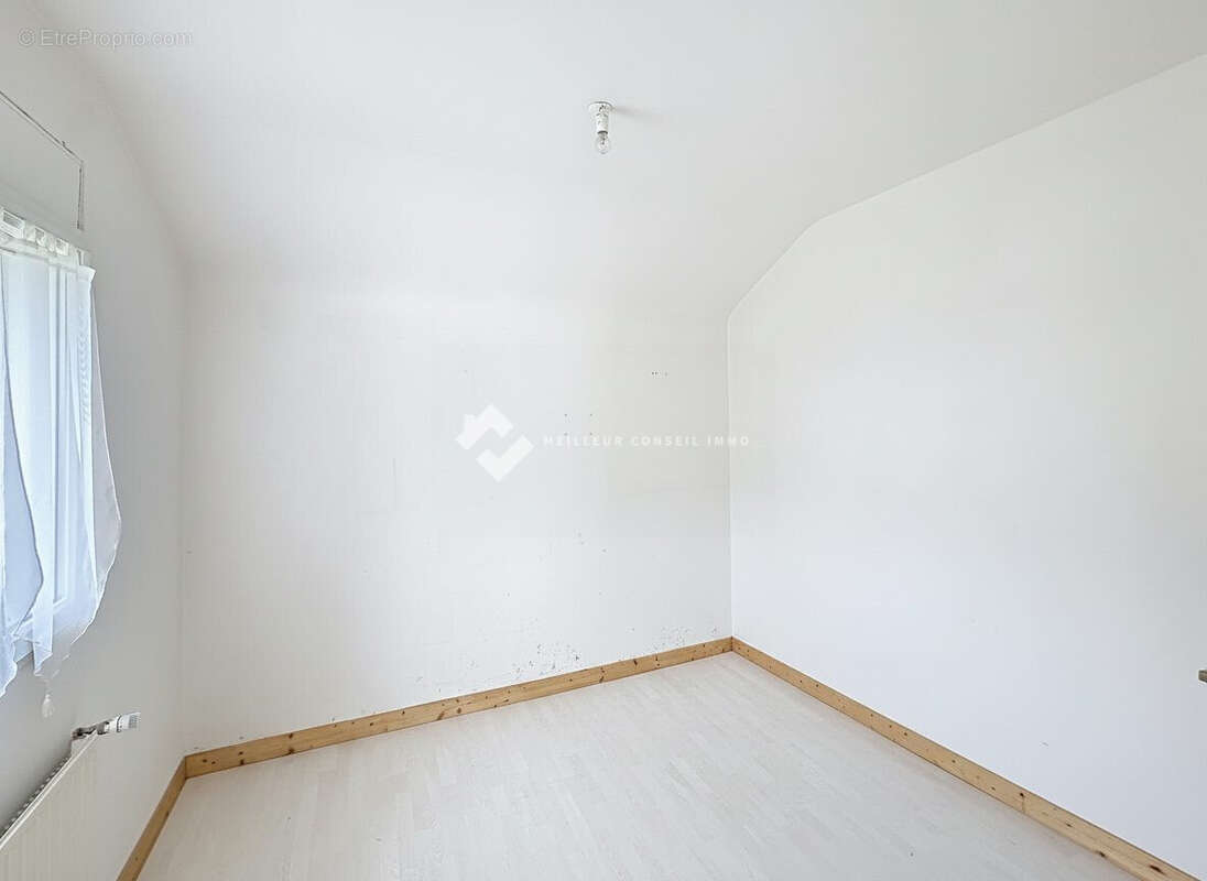 Maison 90 m² à Quintin  - photo 8