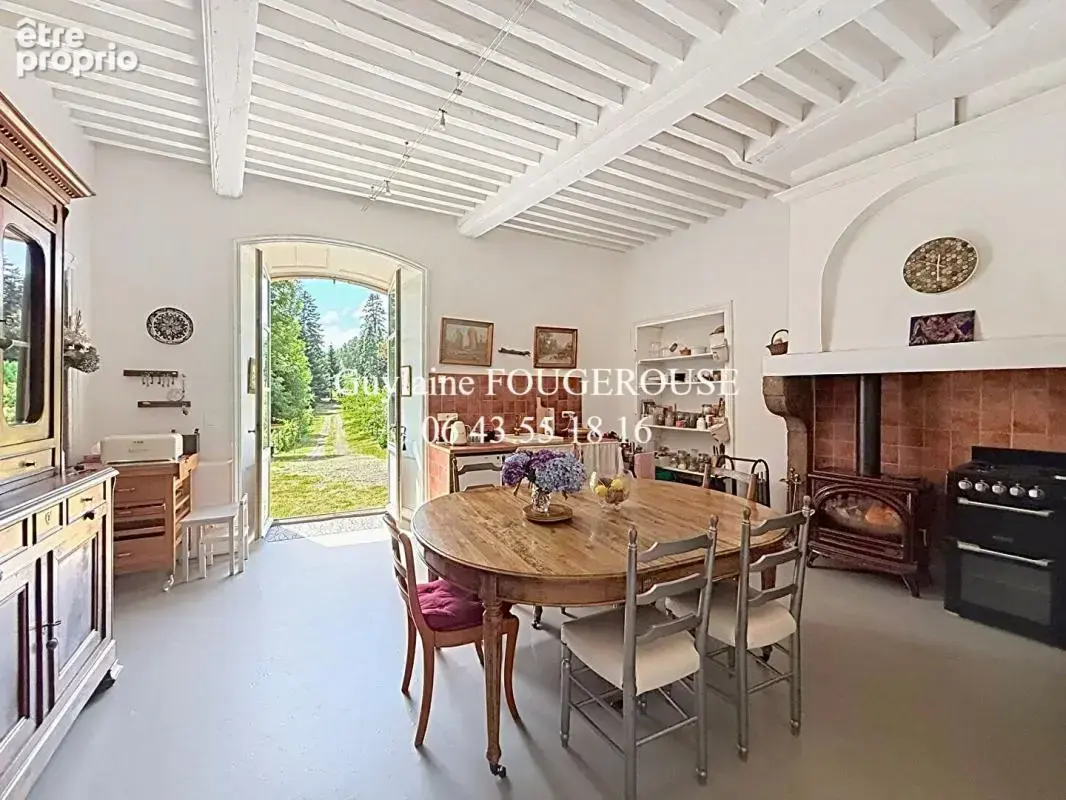 Prestige Aile d'un château Plus d'un hectare de terrain - photo 8