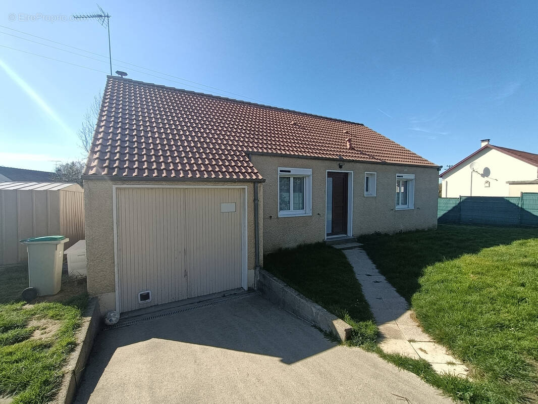 Maison à MONTBEUGNY