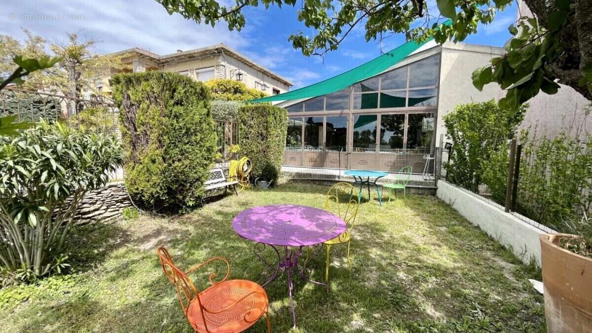 Maison à SAUMANE-DE-VAUCLUSE